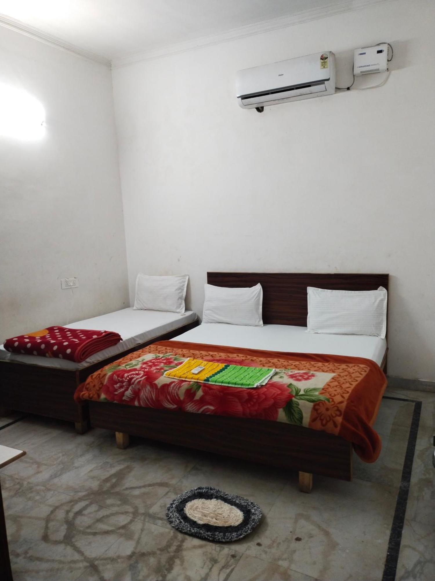 Hotel Shri Ji Kripa Kunj Vrindāvan Exterior foto